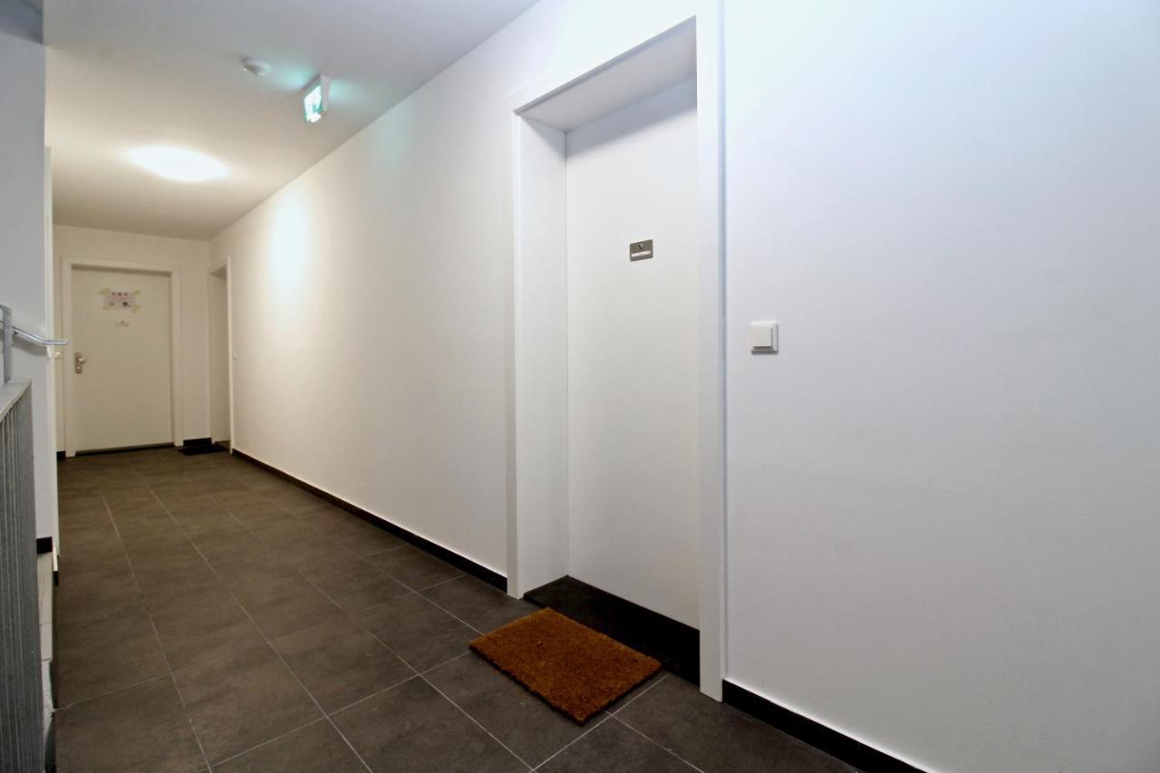 Yellow Flower Apartment With Pool - 5 Min To Lake Wien Ngoại thất bức ảnh