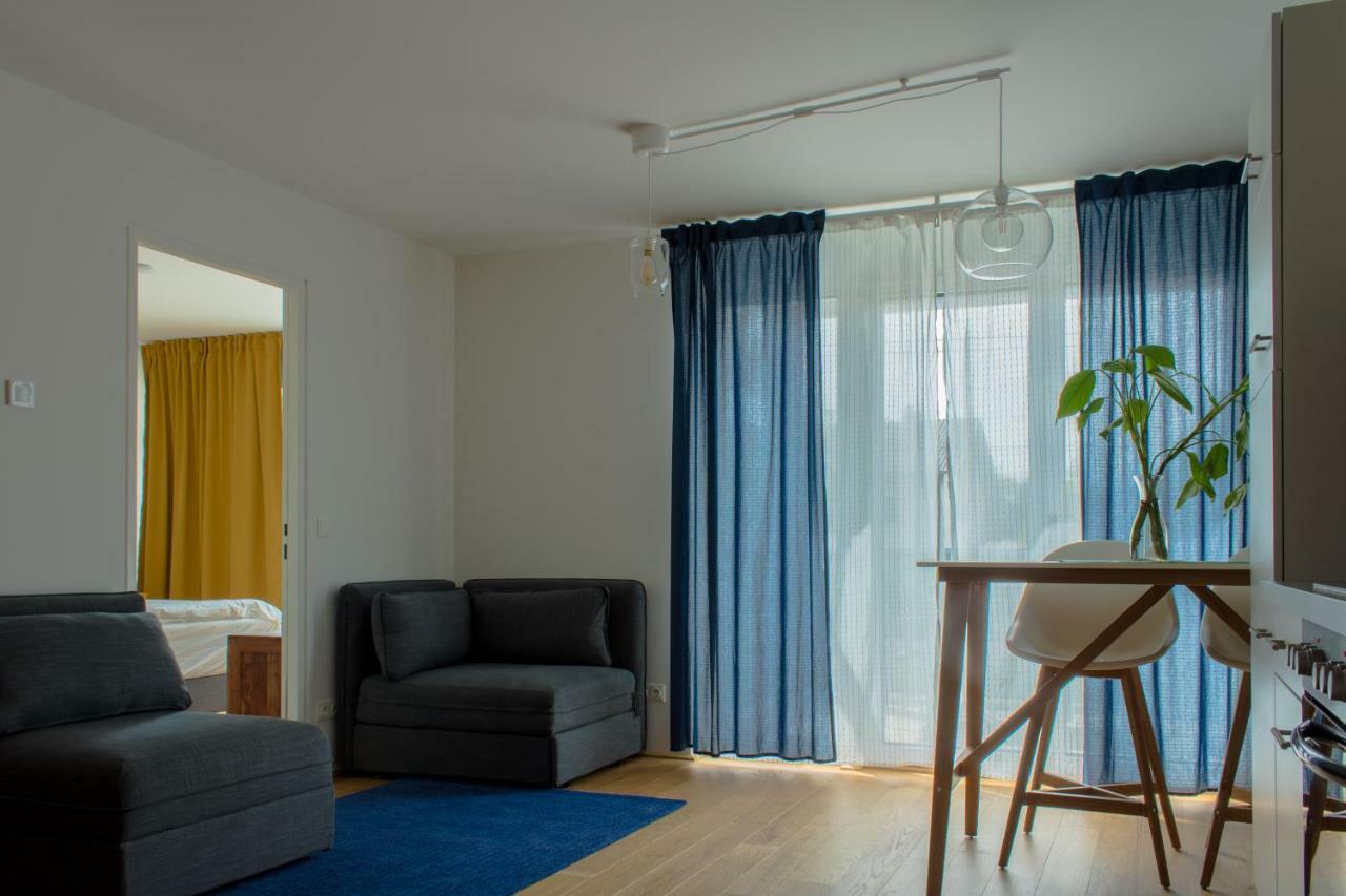 Yellow Flower Apartment With Pool - 5 Min To Lake Wien Ngoại thất bức ảnh
